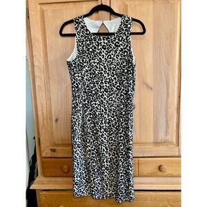 🧺Maggy London | 100% Silk Sheath Dress in with Keyhole Back | Size 10